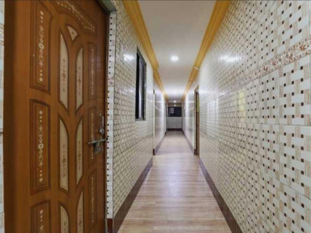 Oyo Hotel Apsara Guest House Ахмедабад Экстерьер фото