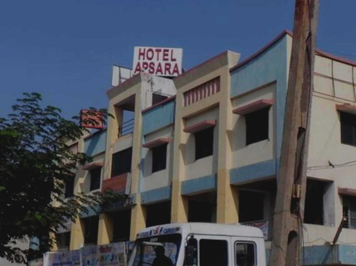 Oyo Hotel Apsara Guest House Ахмедабад Экстерьер фото